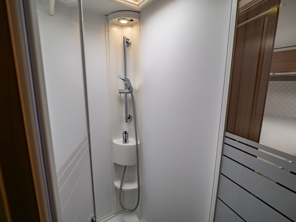 Adria-CORAL 670 DL-(2021)-3182280