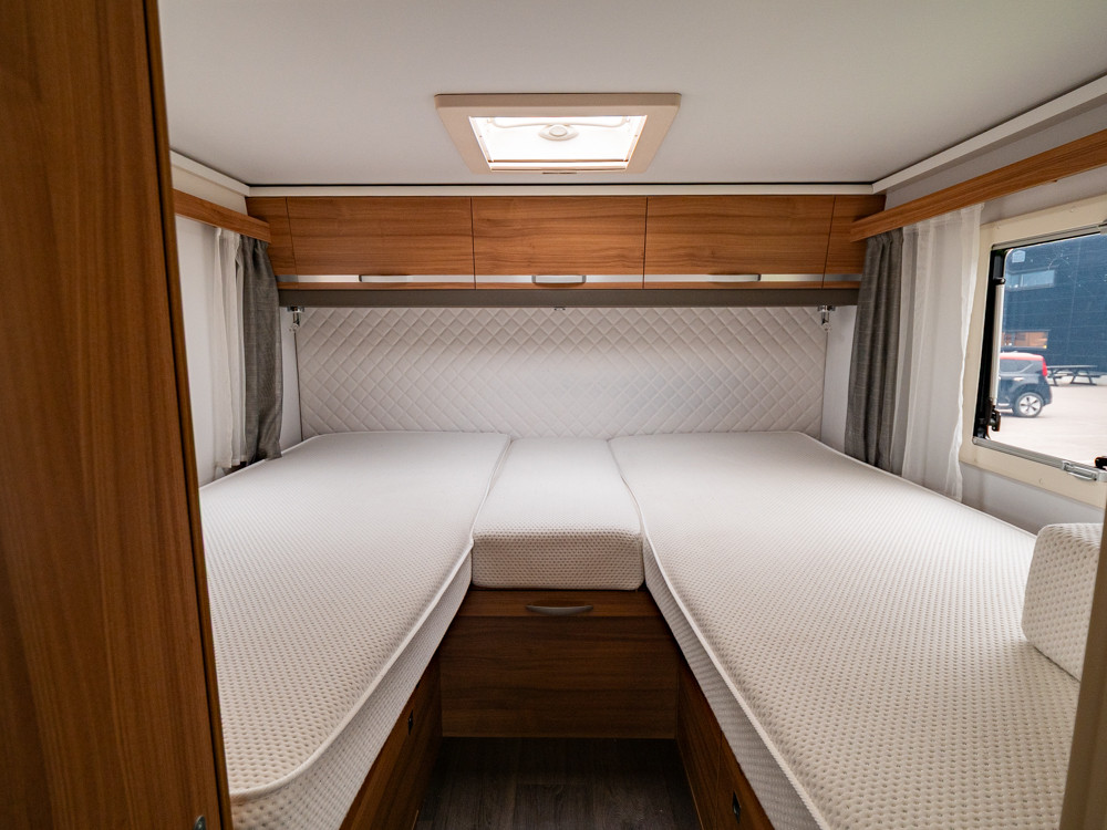 Adria-CORAL 670 DL-(2021)-3182276