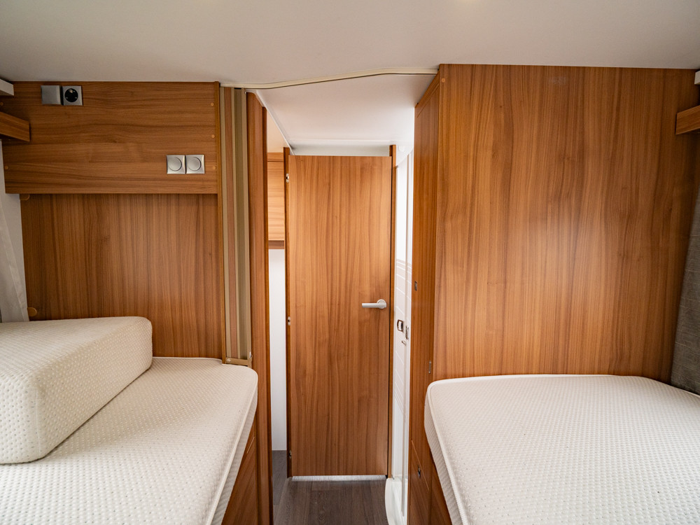Adria-CORAL 670 DL-(2021)-3182283
