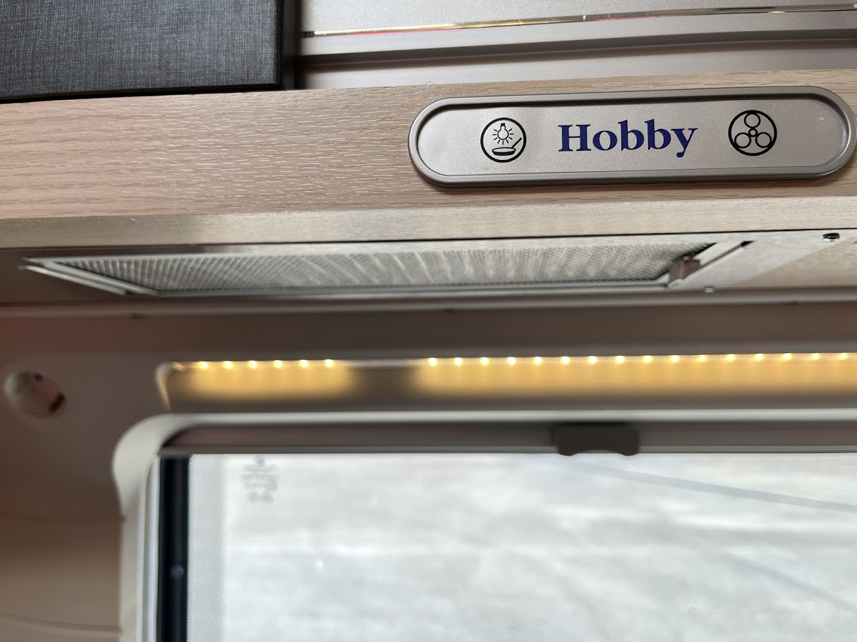 Hobby-560 KMFe De Luxe-(2017)-3162769