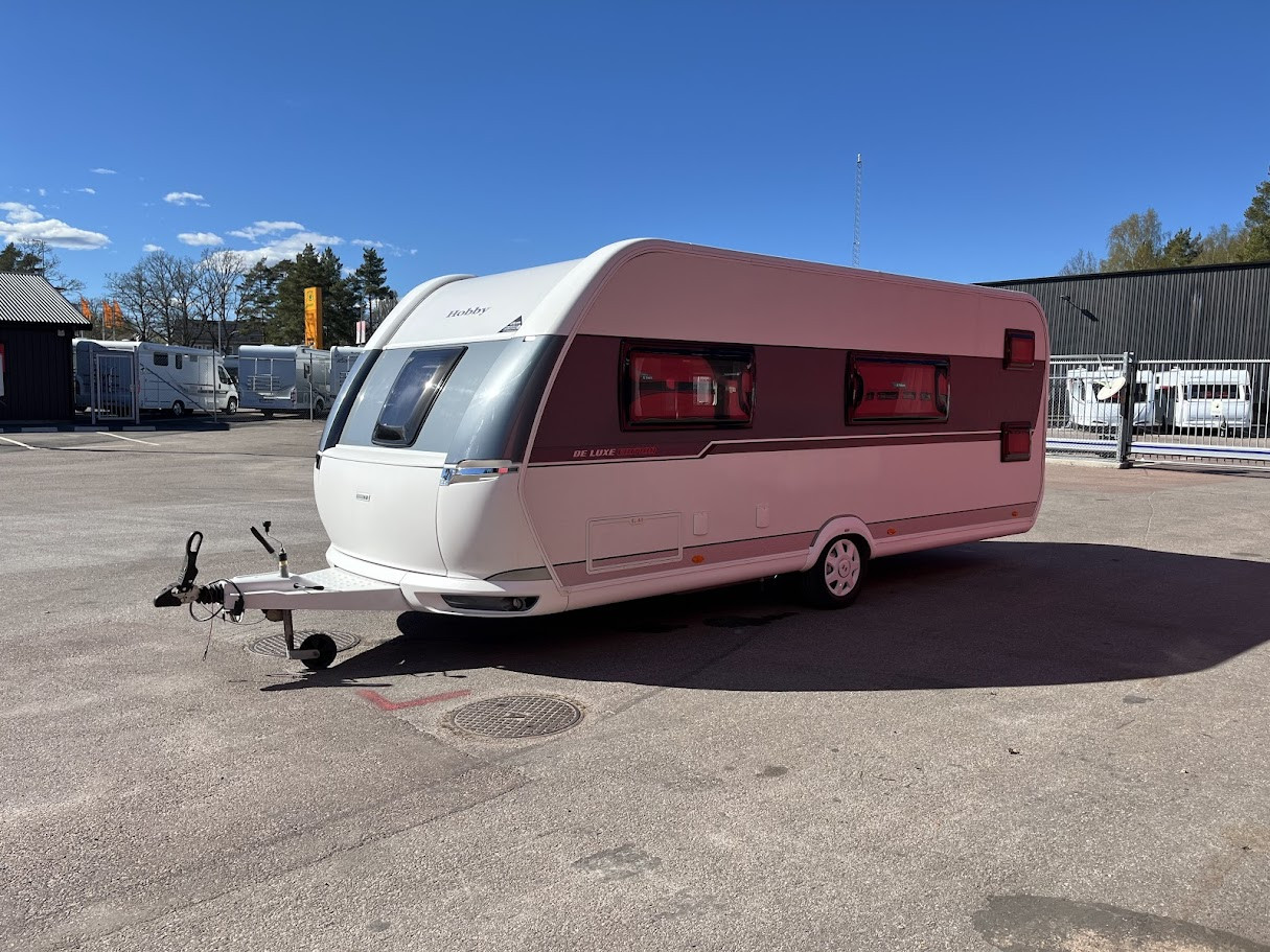 Hobby-560 KMFe De Luxe-(2017)-3162776