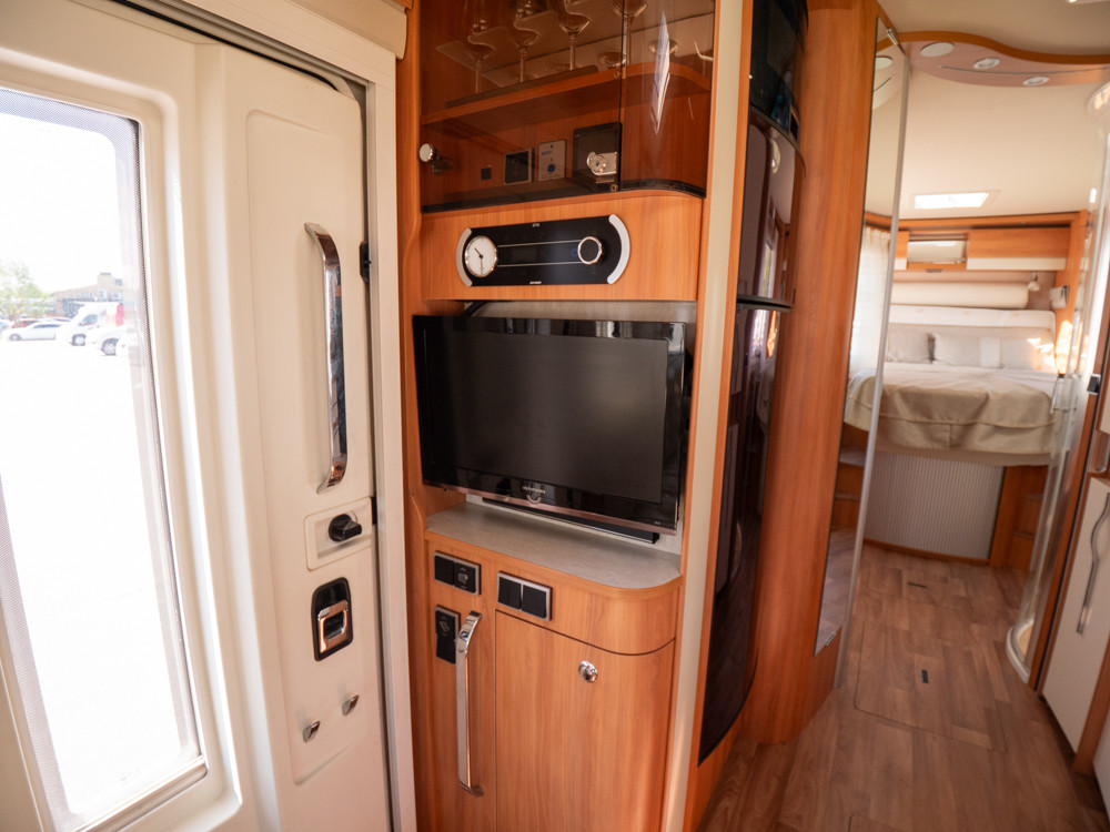 Hymer-B 898 SL ED-S *Queenbädd-(2015)-3199489