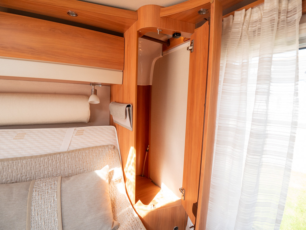 Hymer-B 898 SL ED-S *Queenbädd-(2015)-3199491