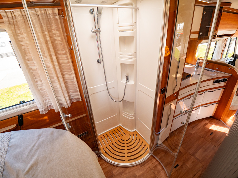 Hymer-B 898 SL ED-S *Queenbädd-(2015)-3199496