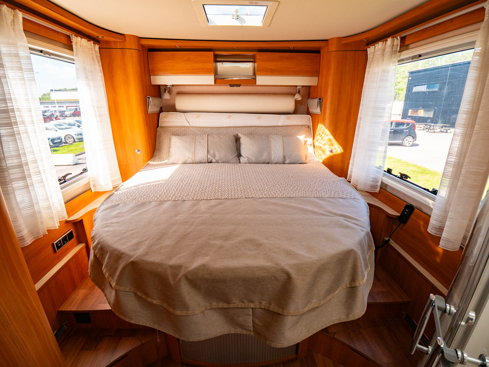Hymer-B 898 SL ED-S *Queenbädd-(2015)-3199485