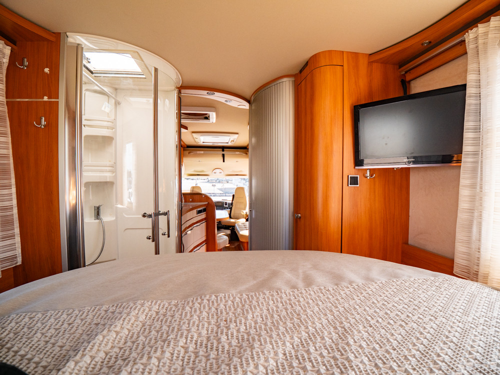 Hymer-B 898 SL ED-S *Queenbädd-(2015)-3199487