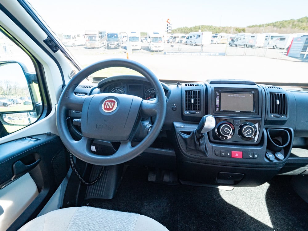 Rapido-VAN-(2016)-3171821