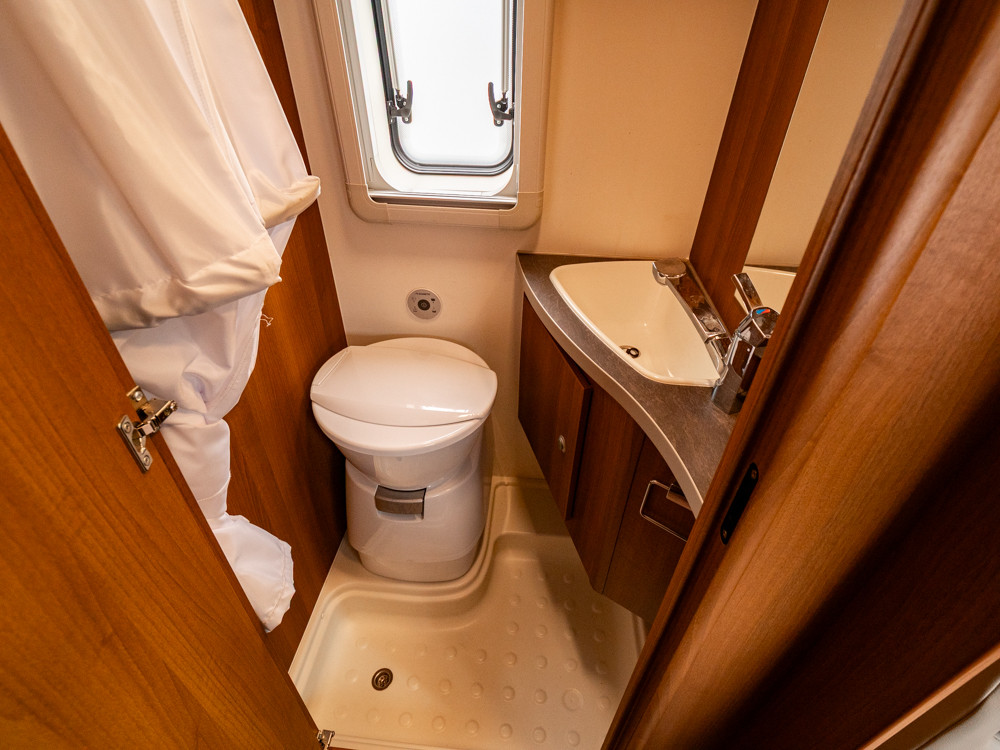 Knaus-VAN TOURER 600 *Truma *Dubbelbädd-(2019)-3182256