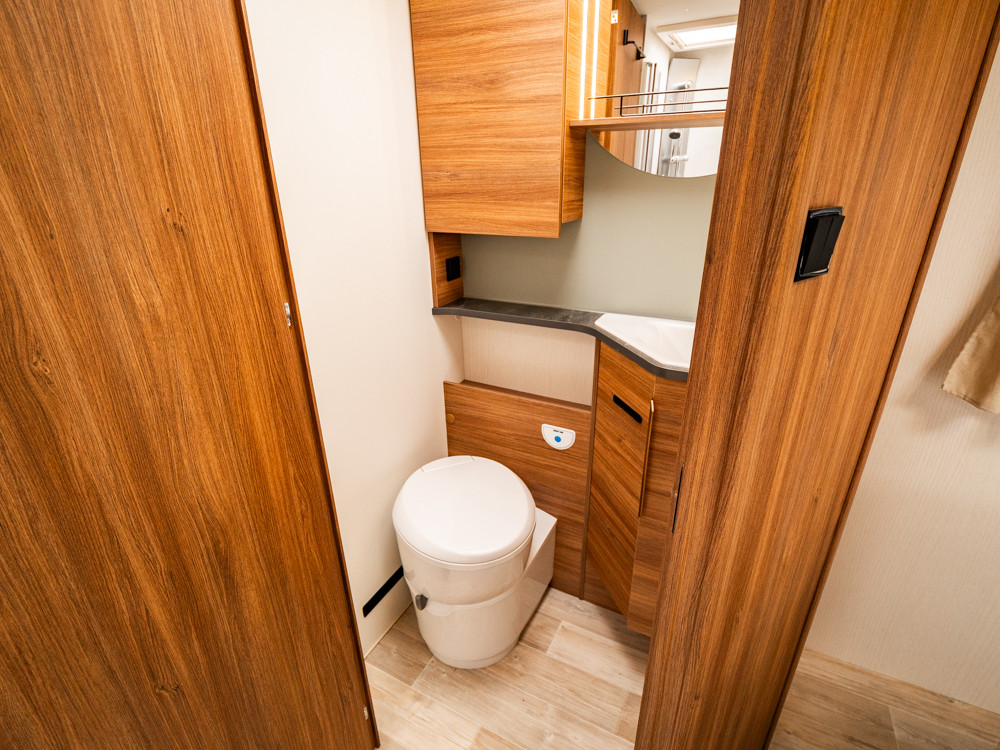 Pilote-G740FC *Queensbed *Truma *Automat-(2024)-3177806