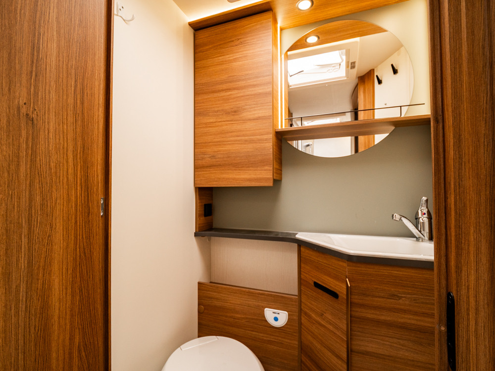 Pilote-G740FC *Queensbed *Truma *Automat-(2024)-3177807
