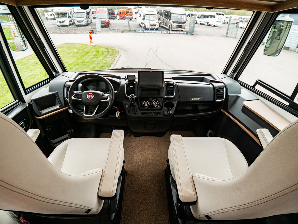 Pilote-G740FC *Queensbed *Truma *Automat-(2024)-3177808