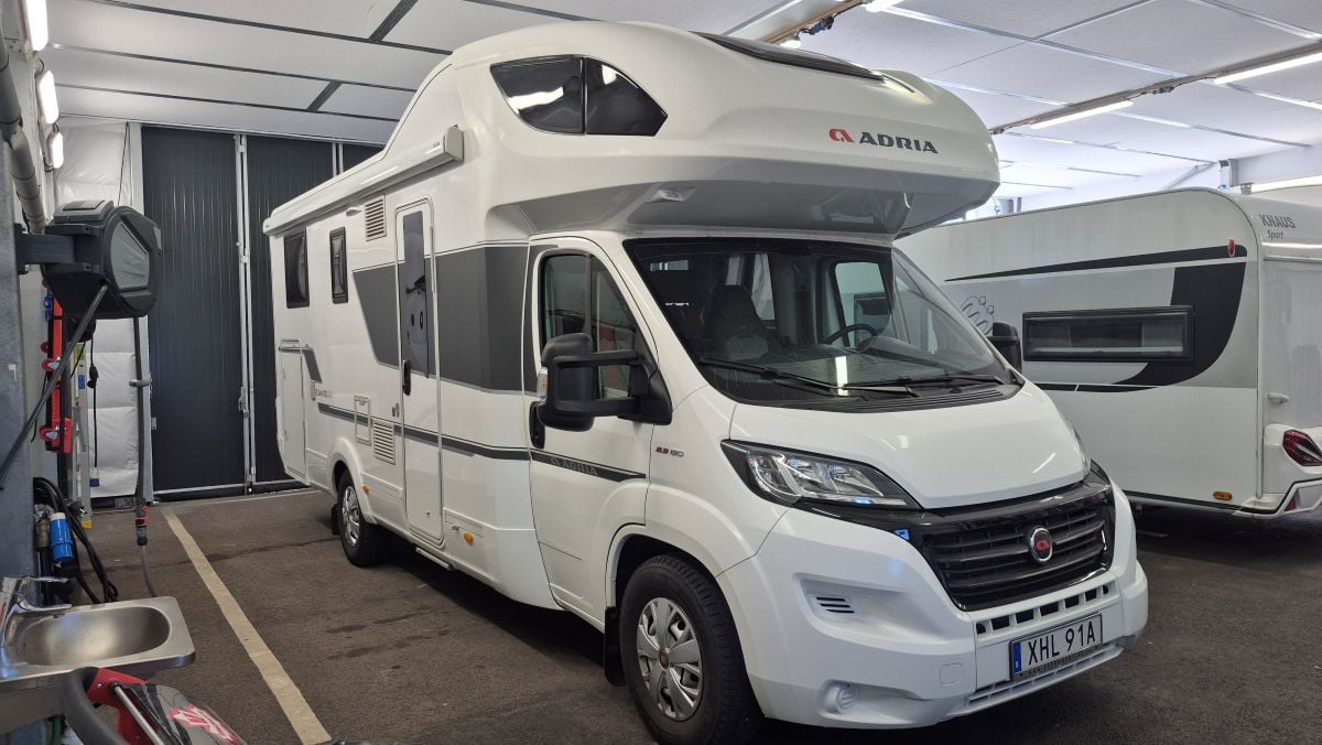 Adria-CORAL XL A 670 SL *KOMMANDE *Långbäddar *5 färdplatser-(2019)-3204599