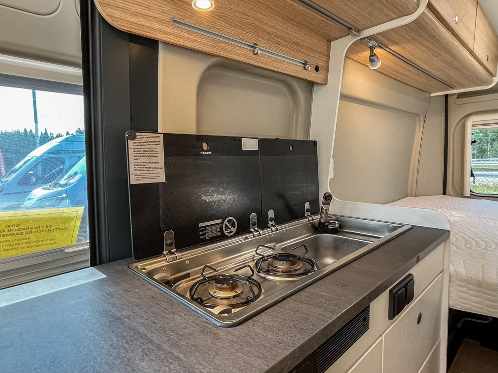 Sunlight-Cliff 600 XV *Under 6m *3500kg *Dubbelbädd-(2020)-3199392