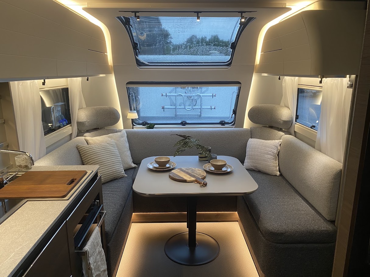 Adria-ALPINA 613 UT-(2022)
