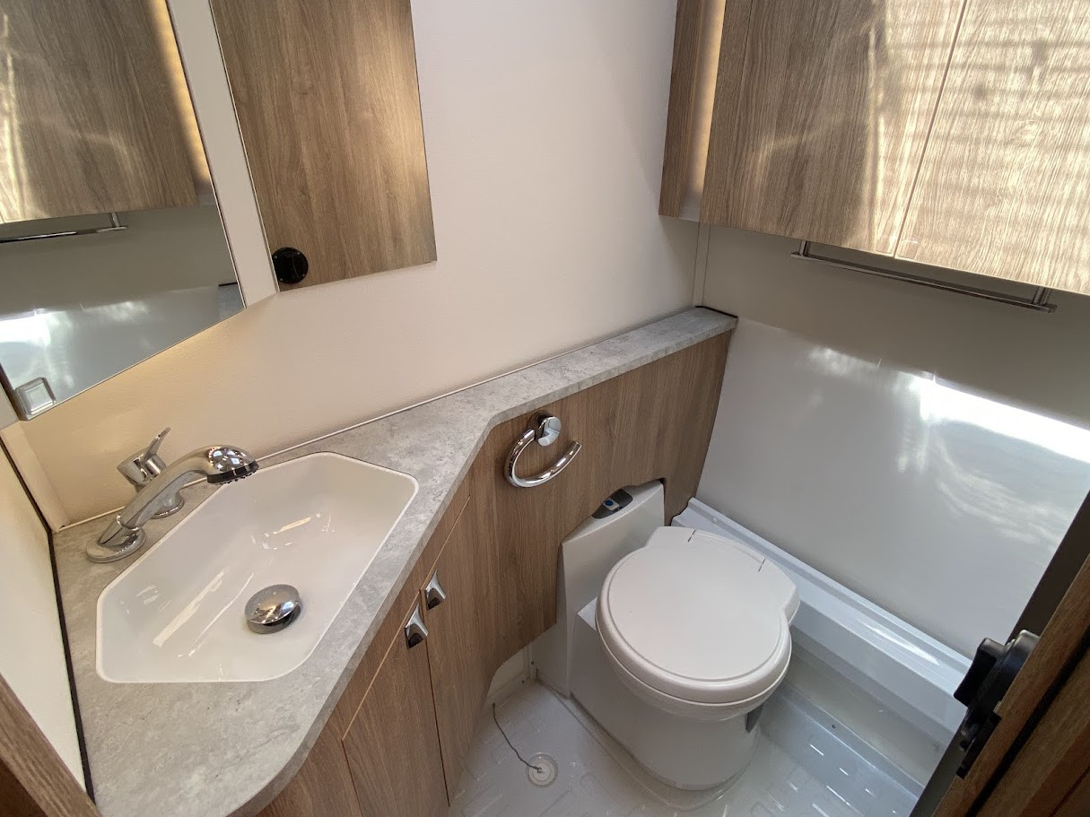 KABE-CLASSIC 470 XL KS *ALDE *Fransk bädd-(2019)-3207782