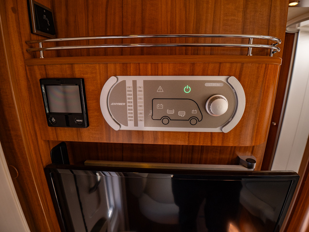 Hymer-T 704 SL *ALDE *Hydrauliska stödben *Solcell-(2019)-3214634
