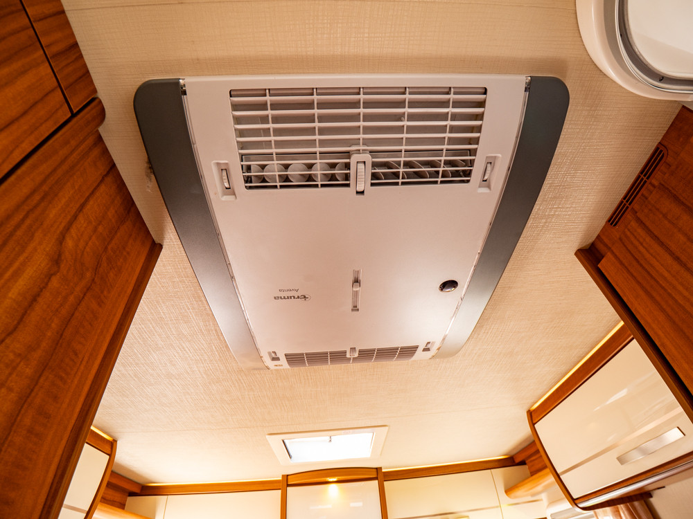 Hymer-T 704 SL *ALDE *Hydrauliska stödben *Solcell-(2019)-3214636