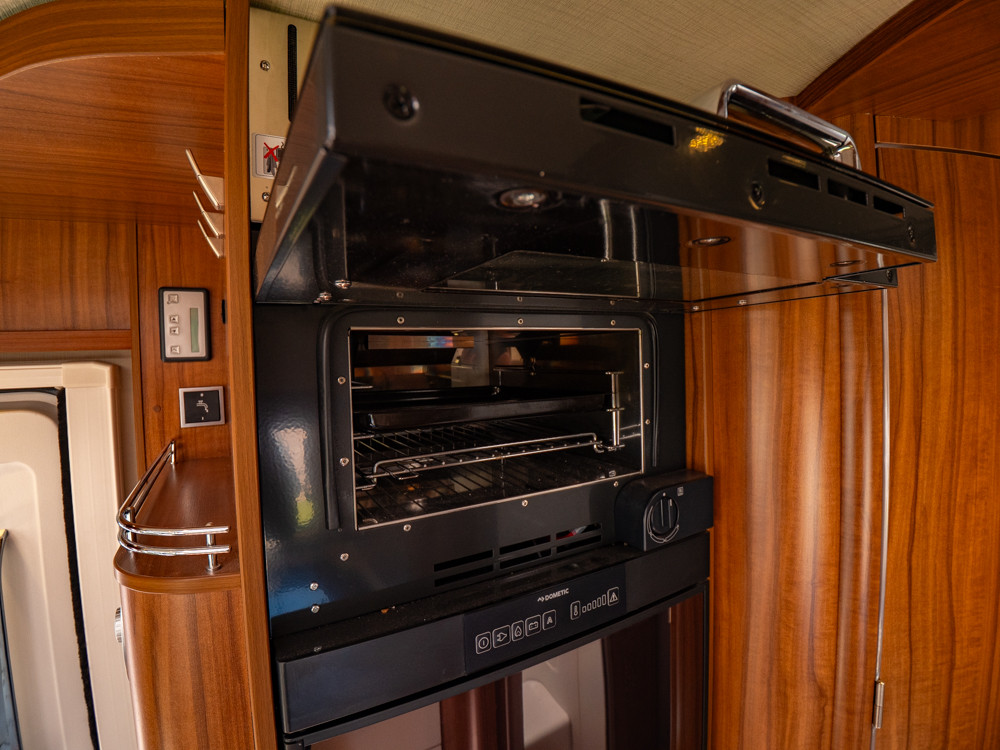 Hymer-T 704 SL *ALDE *Hydrauliska stödben *Solcell-(2019)-3214627