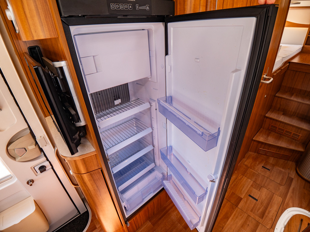 Hymer-T 704 SL *ALDE *Hydrauliska stödben *Solcell-(2019)-3214628