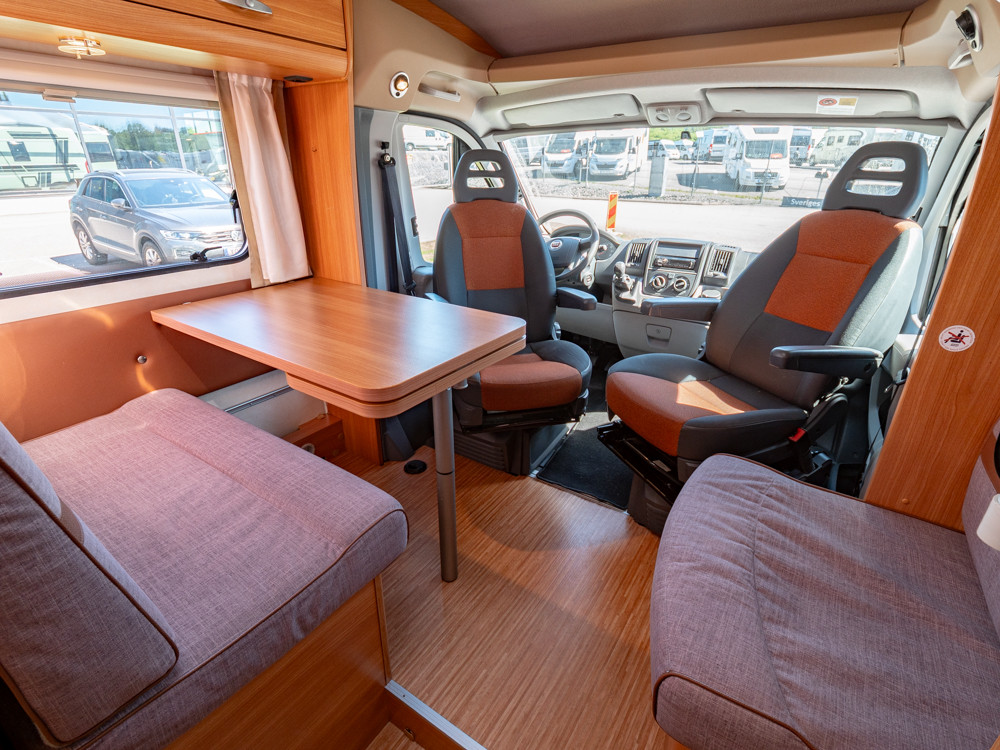 Knaus-R16 *Truma *Långbäddar *Solcell-(2011)-3207740