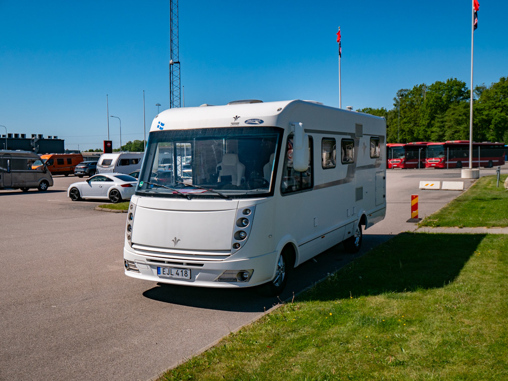 Niesmann-ARTO 69LE *Truma *Solcell *Långbäddar-(2014)-3212389