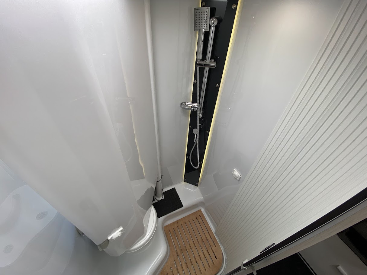 Chausson-660 EXCLUSIVE LINE *Taksäng *Extradörr *Automat-(2022)-3207977