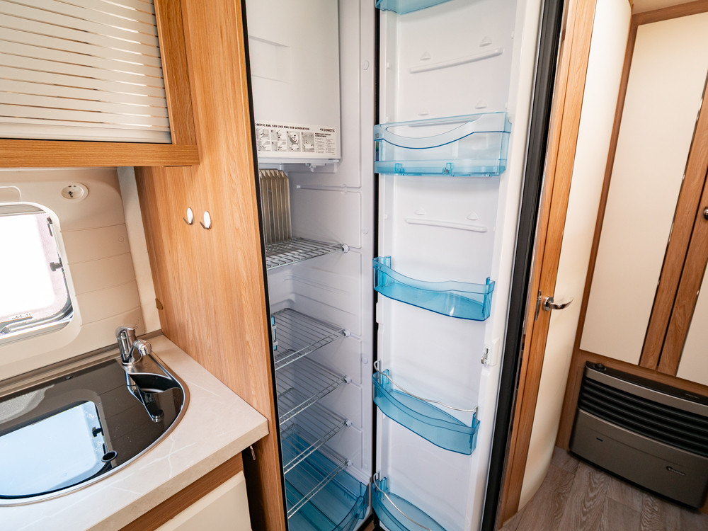 Hobby-545 KMF DE LUXE *Barnkammare *Truma-(2019)-3238562