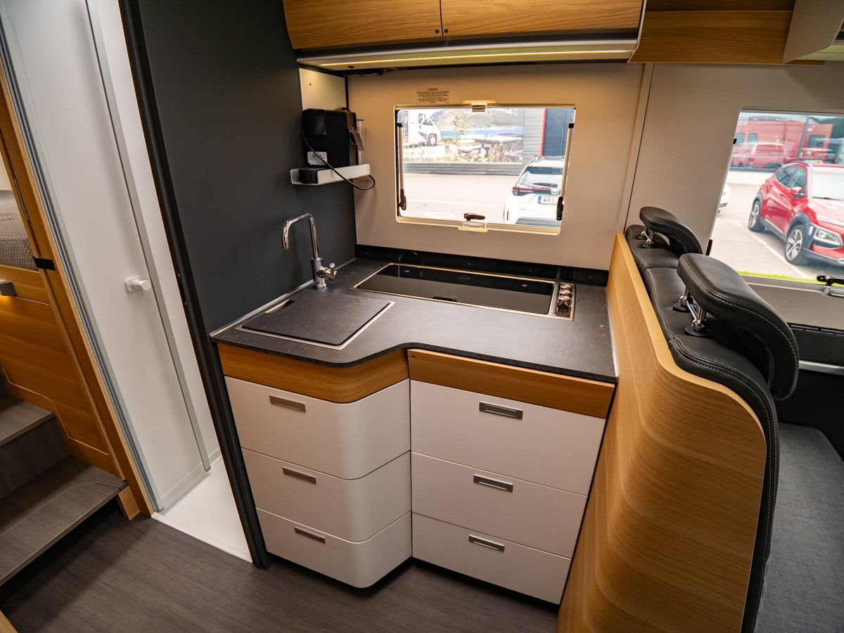 Adria-MATRIX 670 SL *Hydraul. ben *Alde *Lågmil-(2024)-3238539