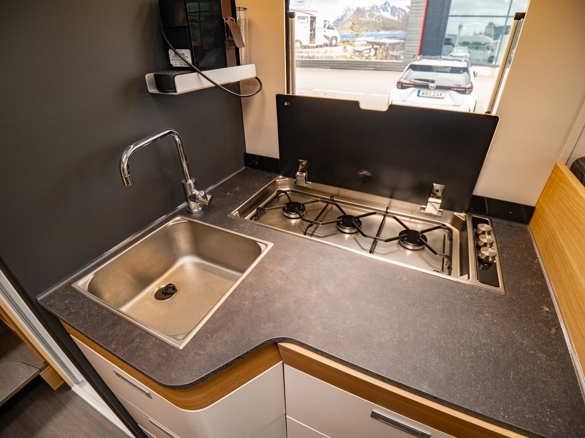 Adria-MATRIX 670 SL *Hydraul. ben *Alde *Lågmil-(2024)-3238540