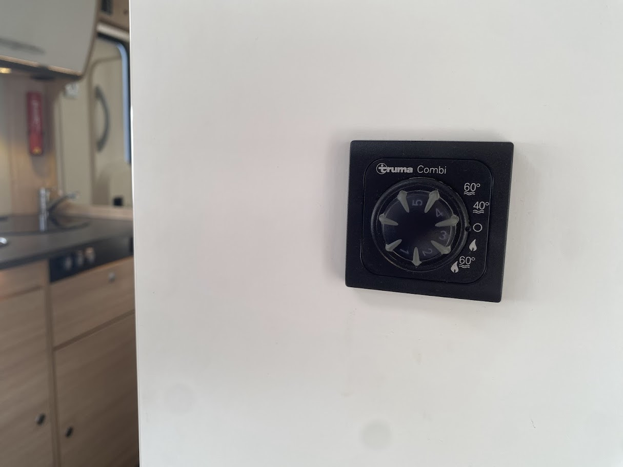 Capron-SUNLIGHT A72 *Alkov *Solcell *AC-bodel-(2019)-3224512