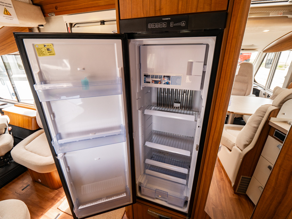 Hymer-B 704 Premium Line *Långbädd *AC-Bodel-(2017)-3242936