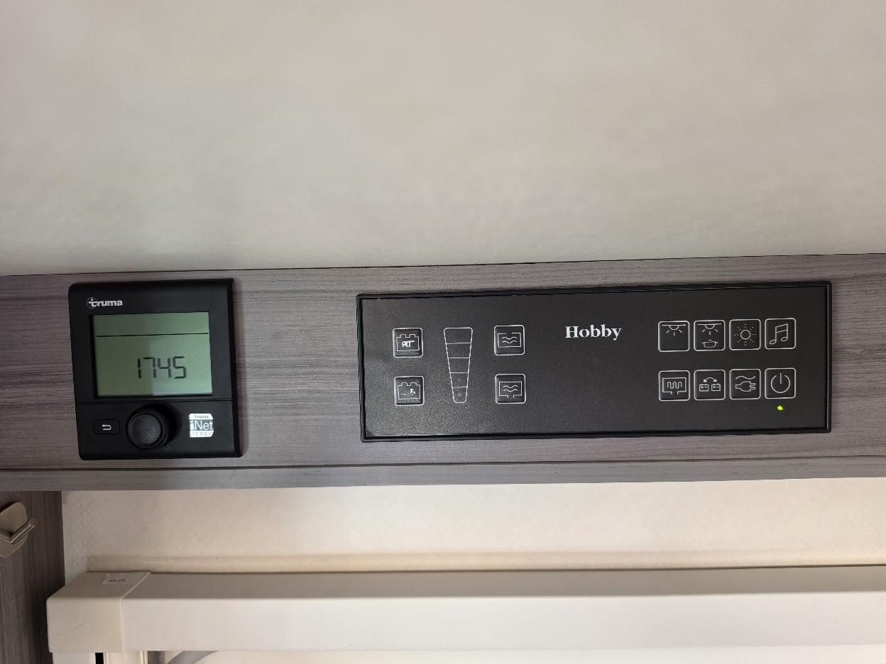 Hobby-T 65 GE *Långbädd *Solcell *Markis-(2020)-3238475