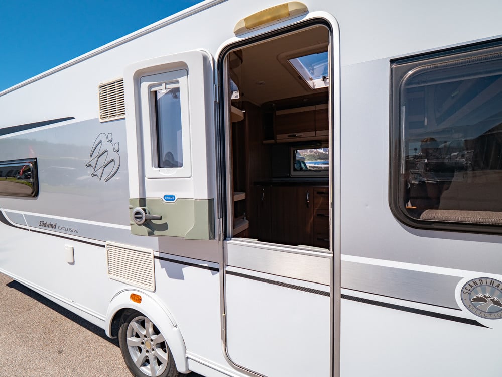 Knaus-590 UK Scandinavian Selection *Alde *AC-(2016)-3253993