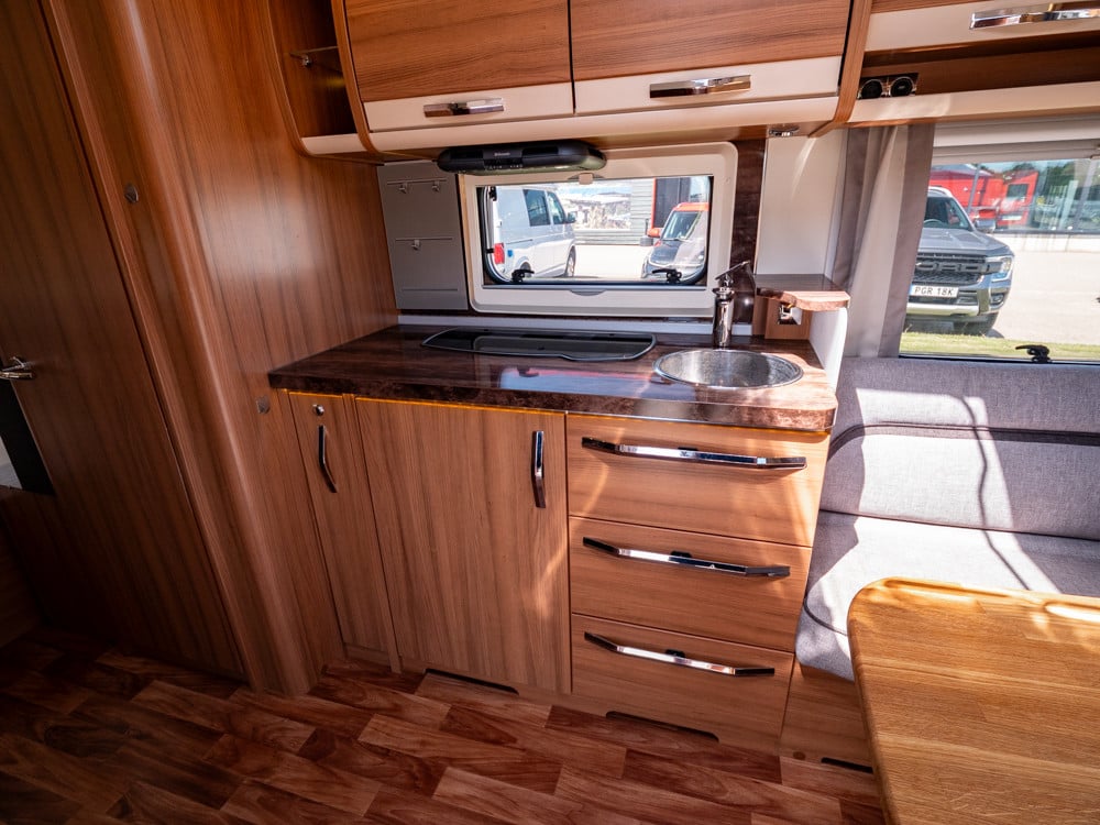 Knaus-590 UK Scandinavian Selection *Alde *AC-(2016)-3253980