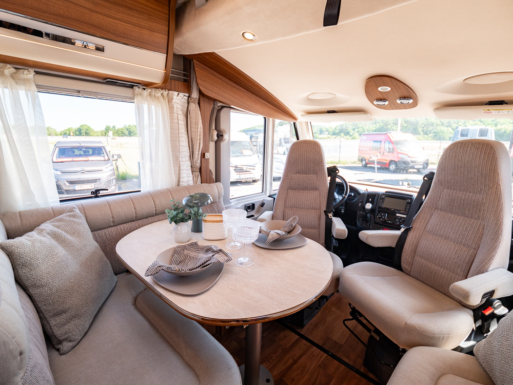 Hymer-B 704 Premium Line *Långbädd *AC-Bodel-(2017)