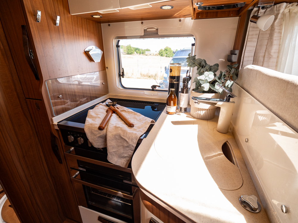 Hymer-B 704 Premium Line *Långbädd *AC-Bodel-(2017)