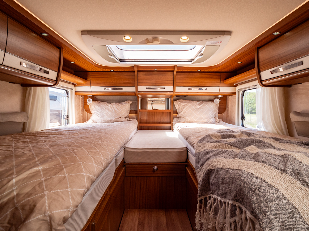 Hymer-B 704 Premium Line *Långbädd *AC-Bodel-(2017)