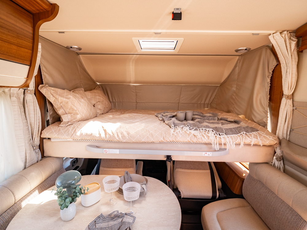 Hymer-B 704 Premium Line *Långbädd *AC-Bodel-(2017)