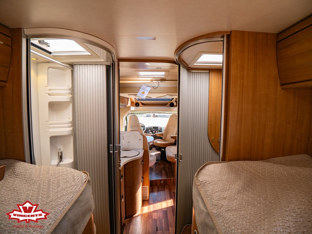 Hymer-T 678 CL *ALDE *Långbäddar *Taksäng-(2013)-3290120