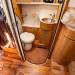 Hymer-T 678 CL *ALDE *Långbäddar *Taksäng-(2013)-3290123