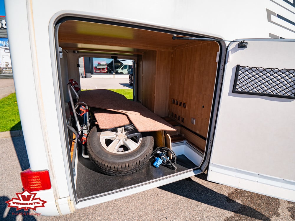 Hymer-T 678 CL *ALDE *Långbäddar *Taksäng-(2013)-3290130