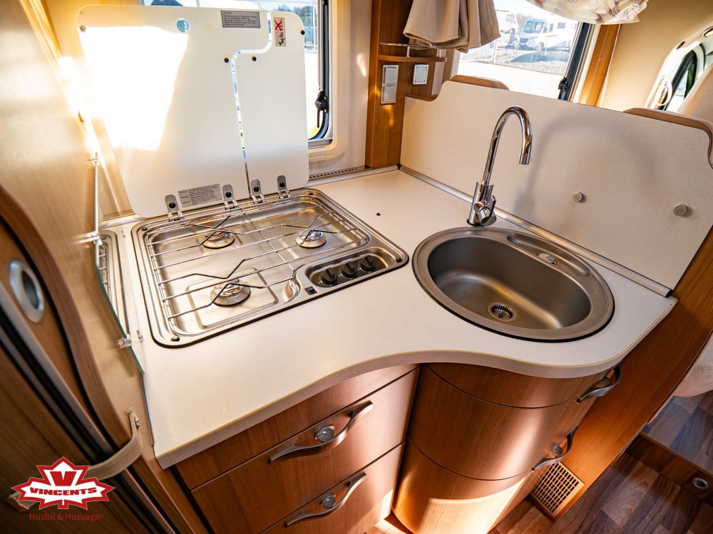 Hymer-T 678 CL *ALDE *Långbäddar *Taksäng-(2013)-3290113