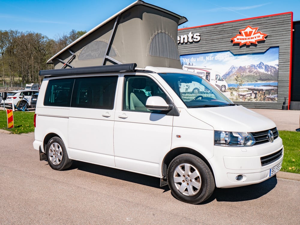 Volkswagen-CALIFORNIA-(2015)
