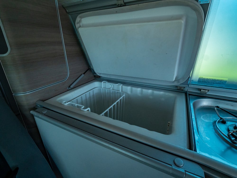 Volkswagen-CALIFORNIA-(2015)