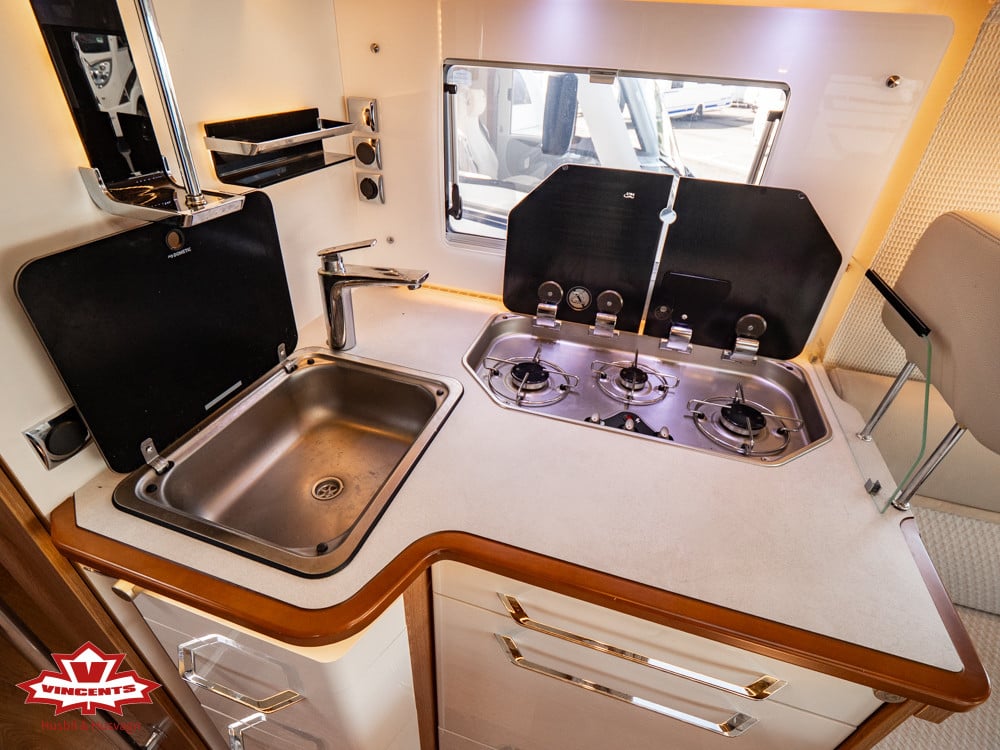Rapido-F 896 *Queensbädd *Solcell *B-körkort-(2020)-3276183