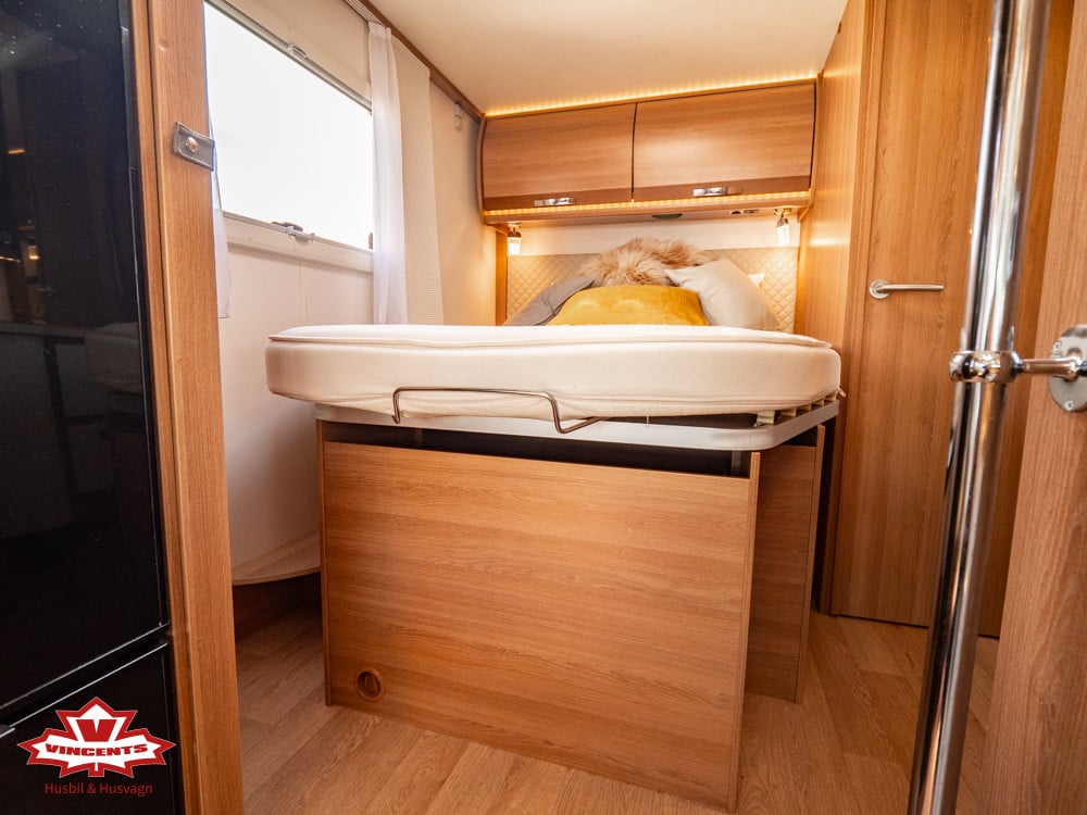 Rapido-F 896 *Queensbädd *Solcell *B-körkort-(2020)-3276185