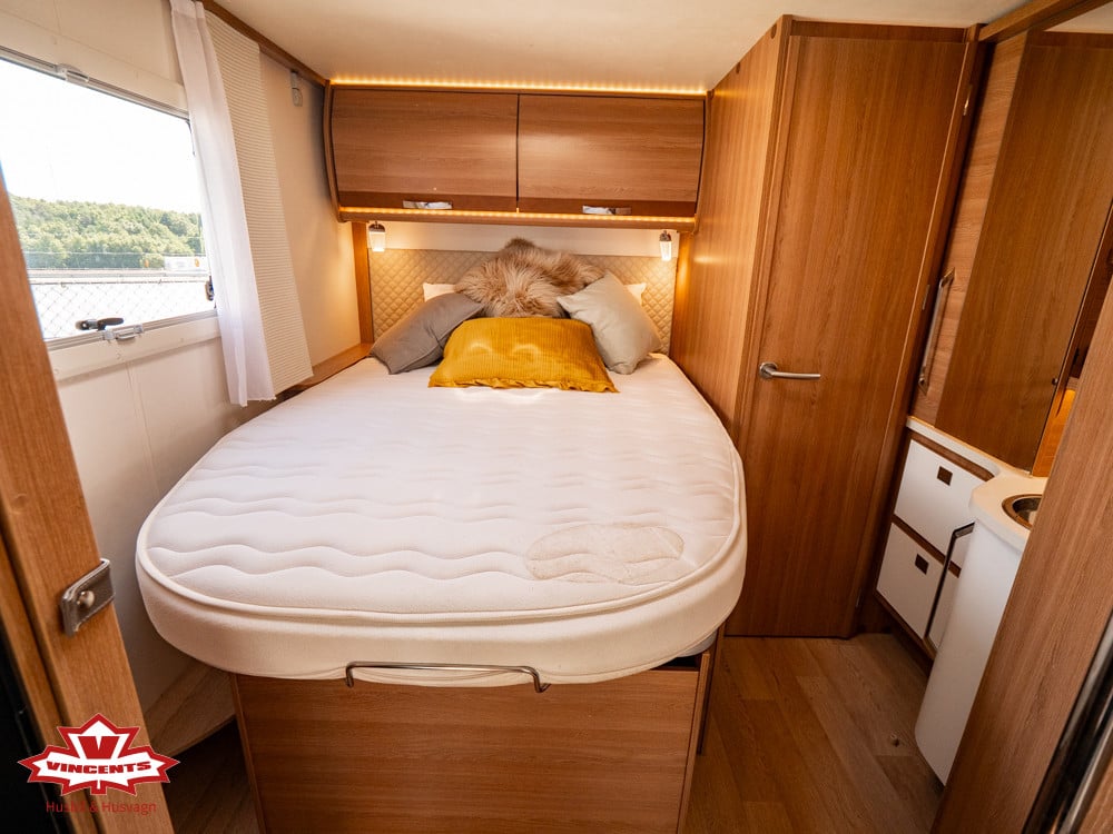 Rapido-F 896 *Queensbädd *Solcell *B-körkort-(2020)-3276186