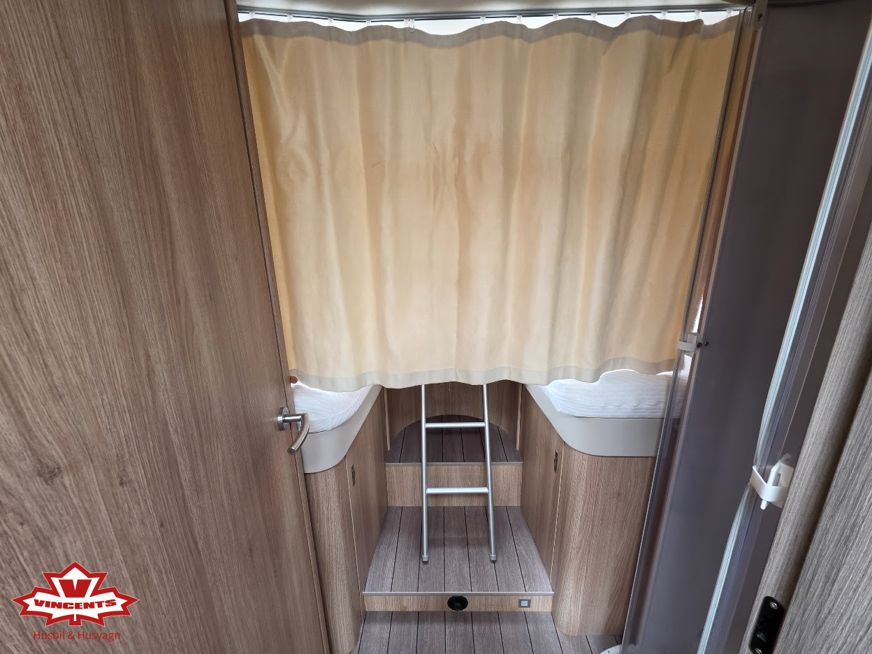 Knaus-SKy TI *Solcell *Automat *Långbädd-(2018)-3276166