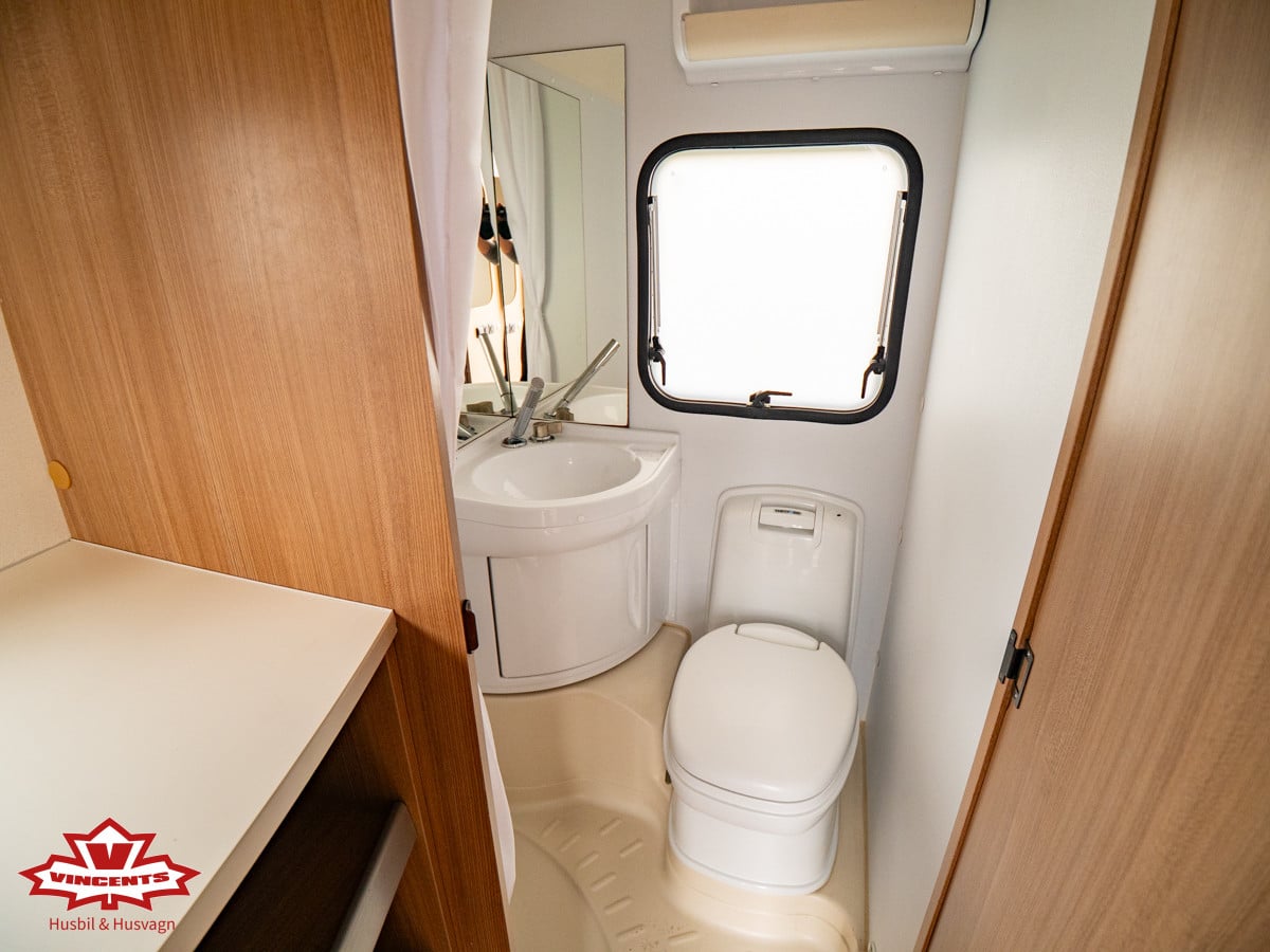 Adria-AVIVA 482 LH *Mover *Långbädd-(2016)-3273332