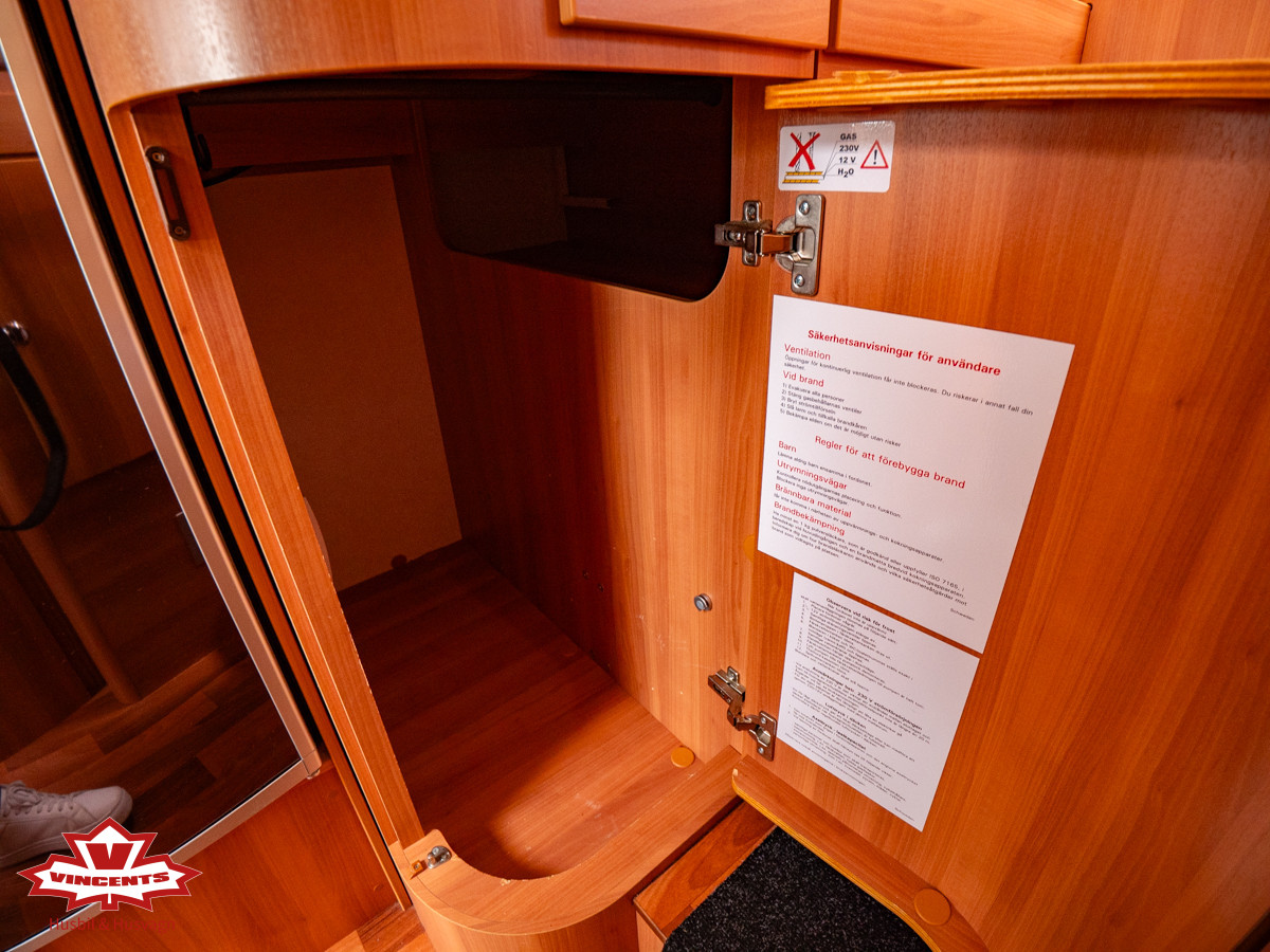 Hymer-T 674 CL *Solcell *Långbädd-(2011)-3265010